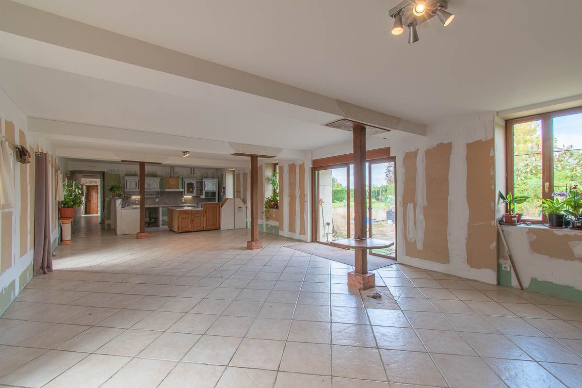 THEILLAY Maison Theillay 6 pièce(s) 180.5 m2 3