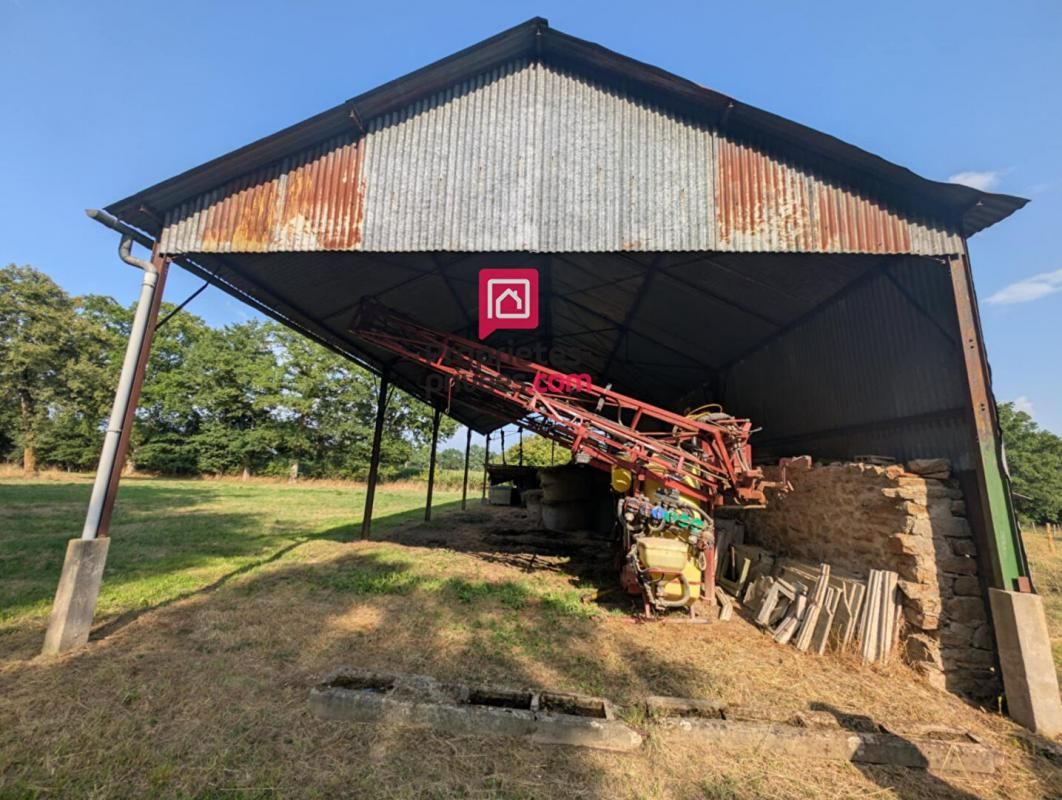 MARTIGNE-SUR-MAYENNE Terrain agricole avec bâtiments  3897 m² 4