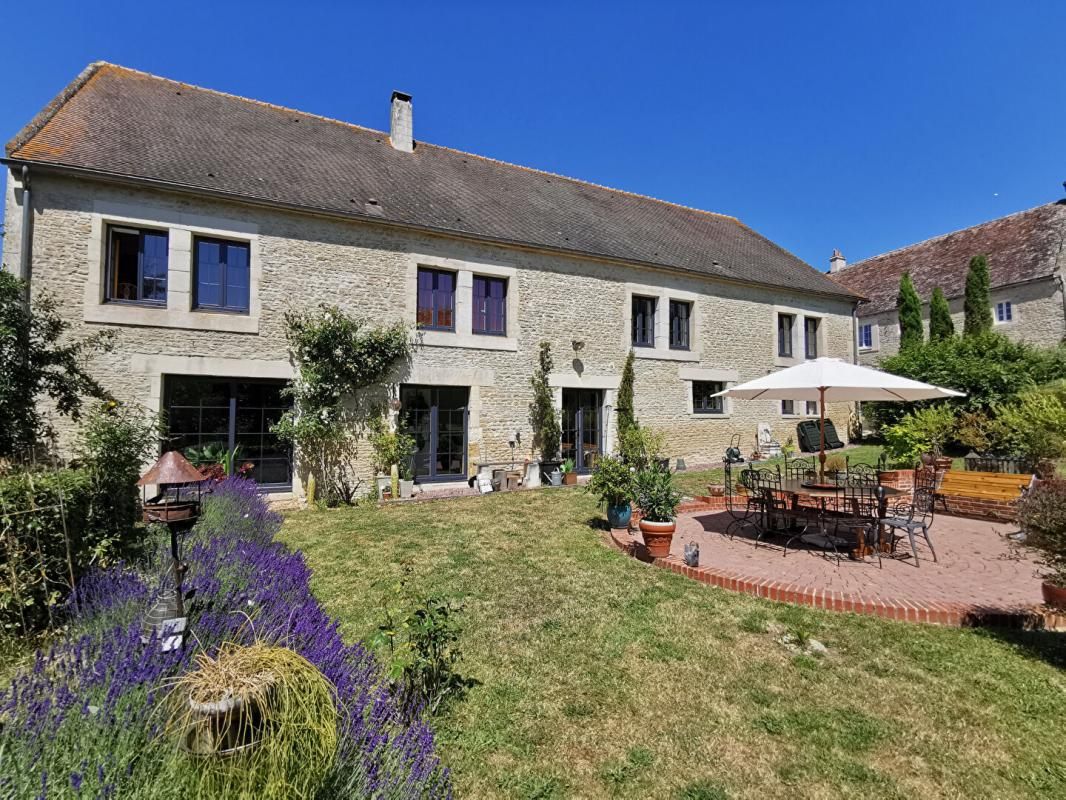 ERNES Maison Ernes 560 m2 1