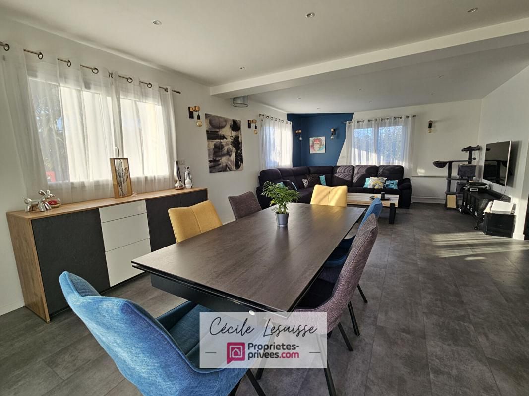 LES TROIS-PIERRES Maison de 2011 en très bon état 3