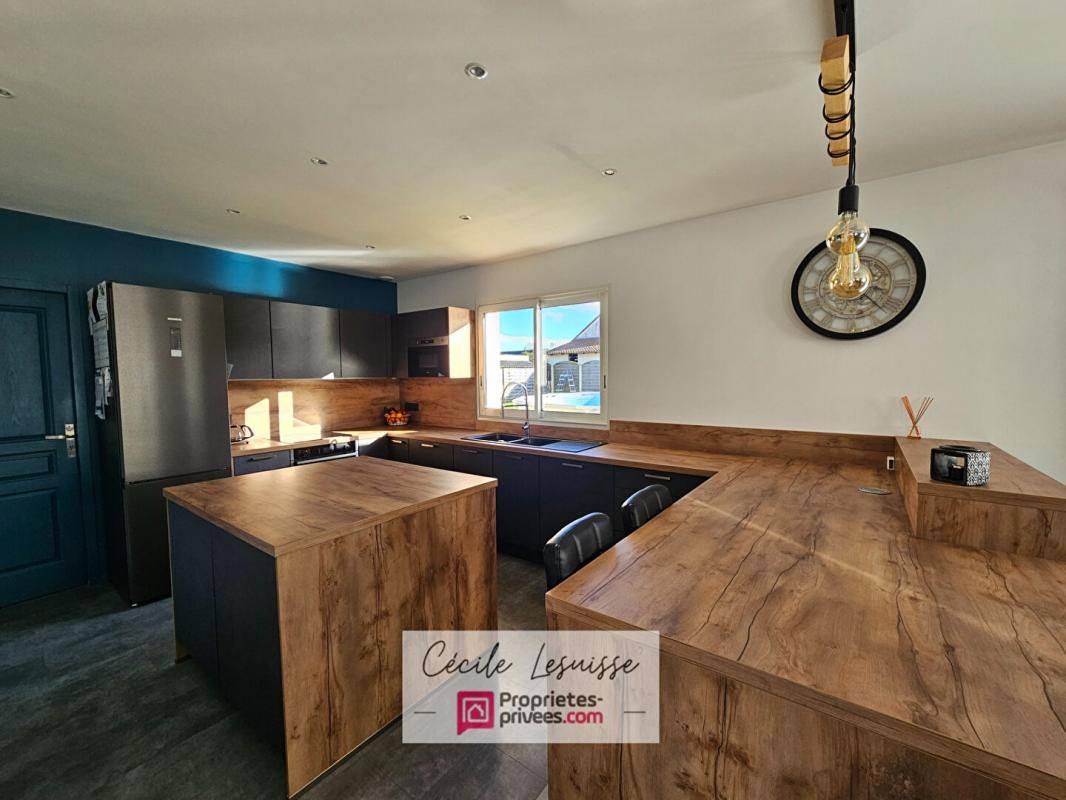 LES TROIS-PIERRES Maison de 2011 en très bon état 4