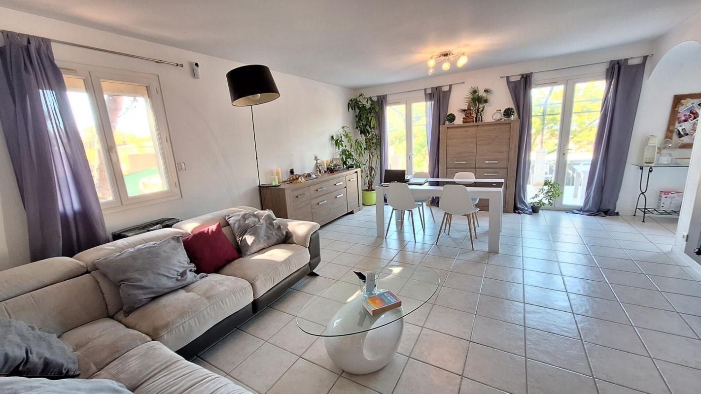 VITROLLES Maison Vitrolles 4 pièces 111 m² 3