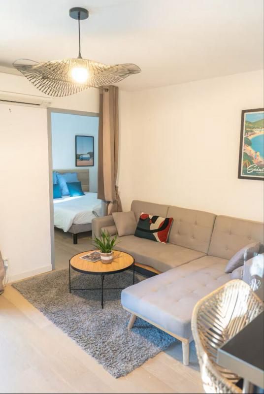 AIX-EN-PROVENCE T2 de 38 m² en rez-de-jardin avec terrasse et jardin arboré  à Aix-en-Provence 4