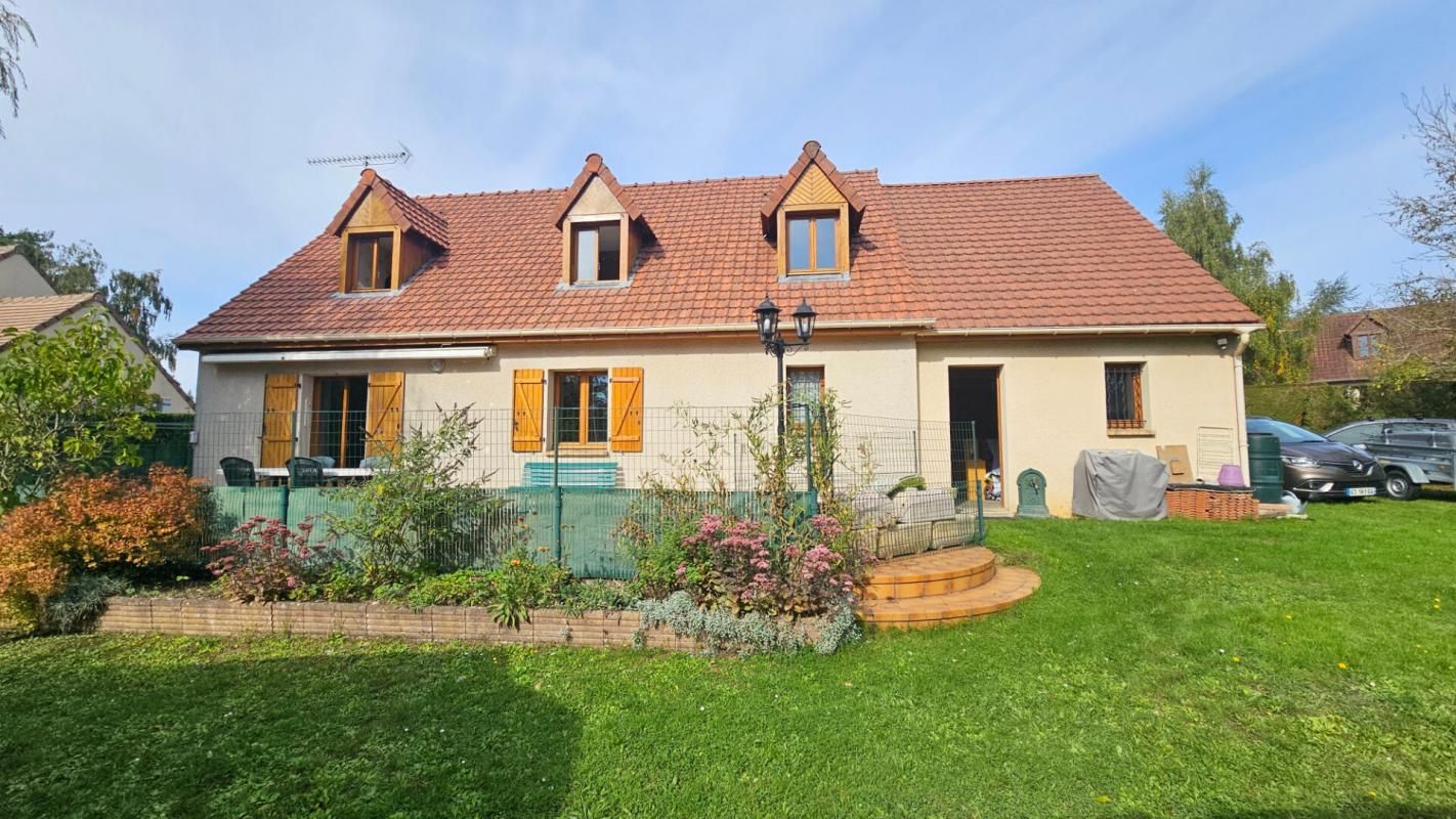 BAZAINVILLE Bazainville / Maison familiale idéalement située / 5 chambres 3
