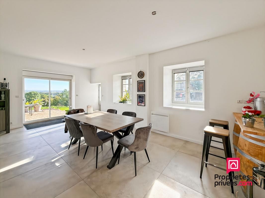 SAUVIGNY-LE-BOIS PROCHE AVALLON ANCIENNE GRANGE RENOVEE 2