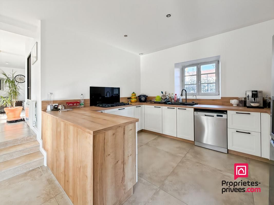 SAUVIGNY-LE-BOIS PROCHE AVALLON ANCIENNE GRANGE RENOVEE 4