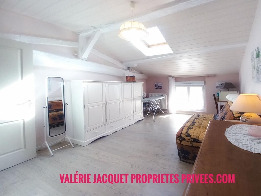 EYNESSE Maison de Charme Rénovée, au calme, Terrain en Bord de Dordogne 4