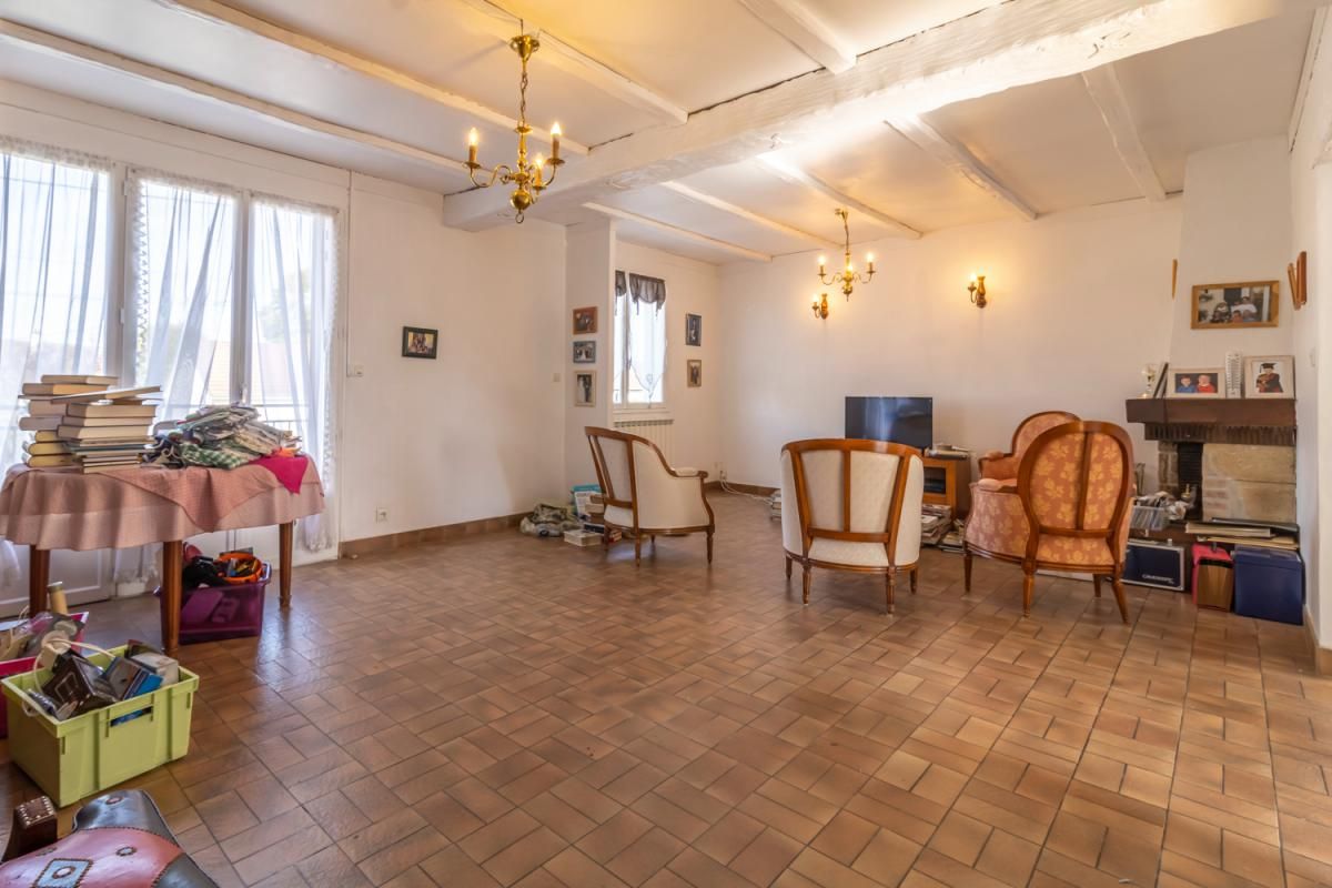 GIEVRES Maison Gievres 5 pièce(s) 84.11 m2 2