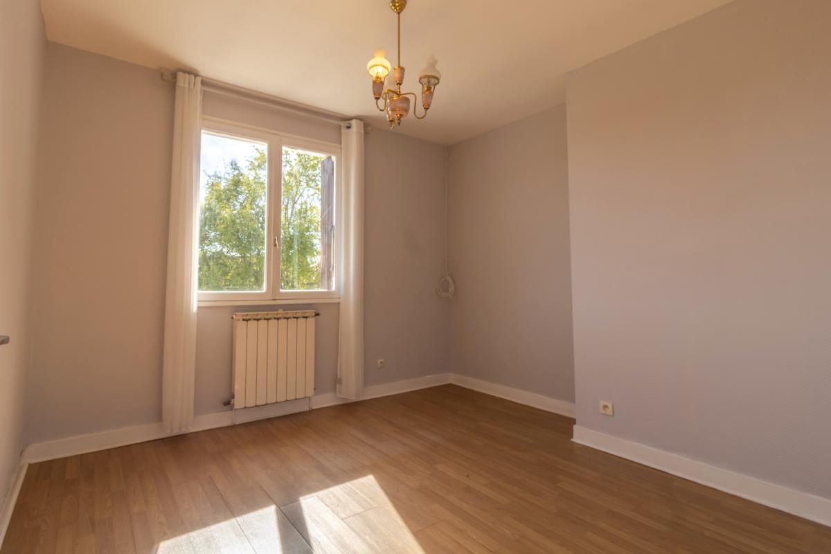 GIEVRES Maison Gievres 5 pièce(s) 84.11 m2 4