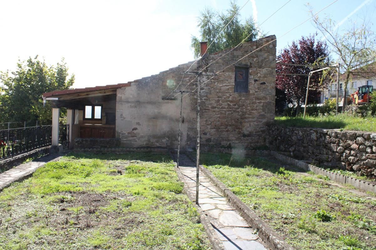 Maison Langogne 6 pièce(s) 90 m2 avec jardin et garage