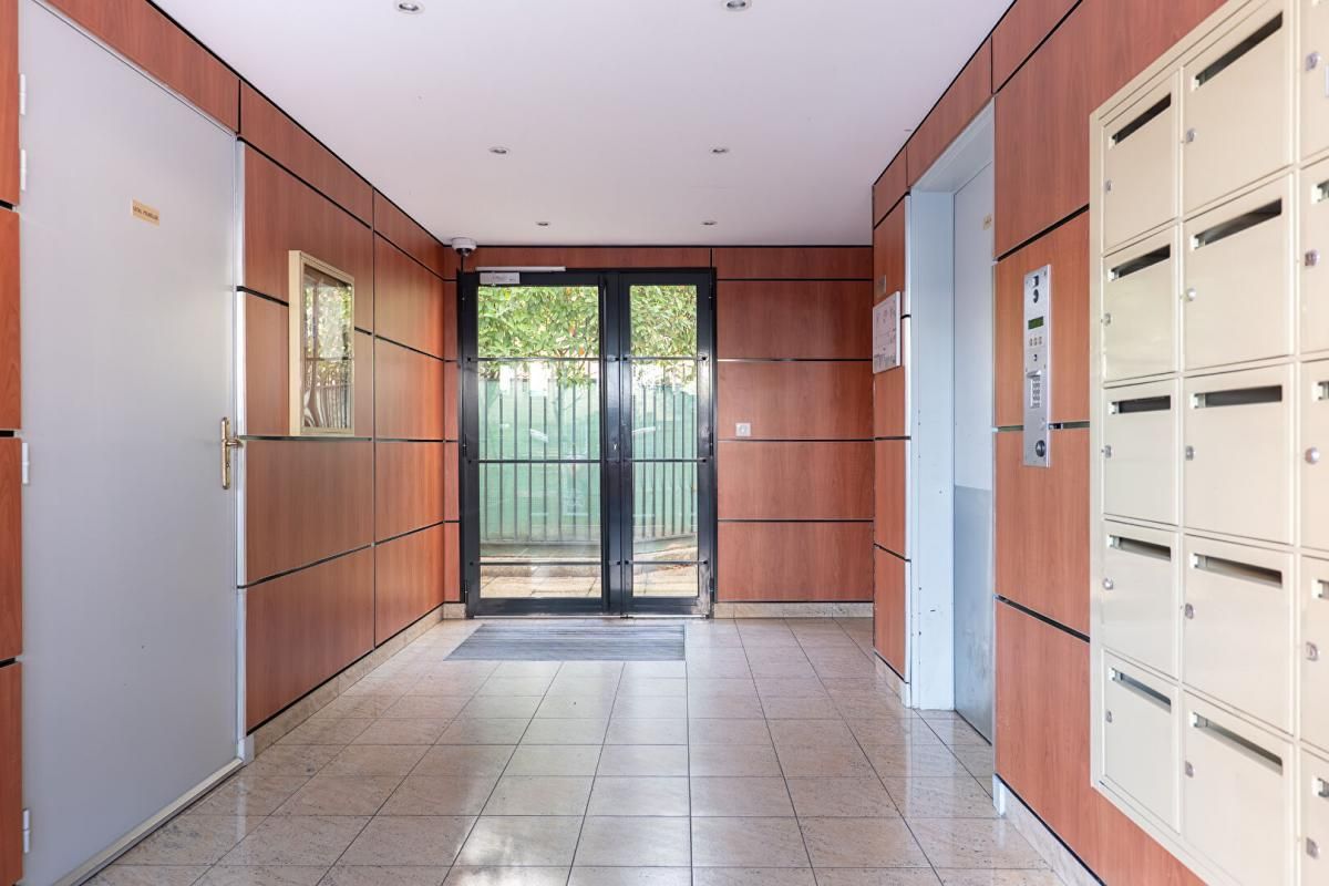 SAINT-OUEN 3 pièces avec balcon, Mairie de Saint Ouen 2