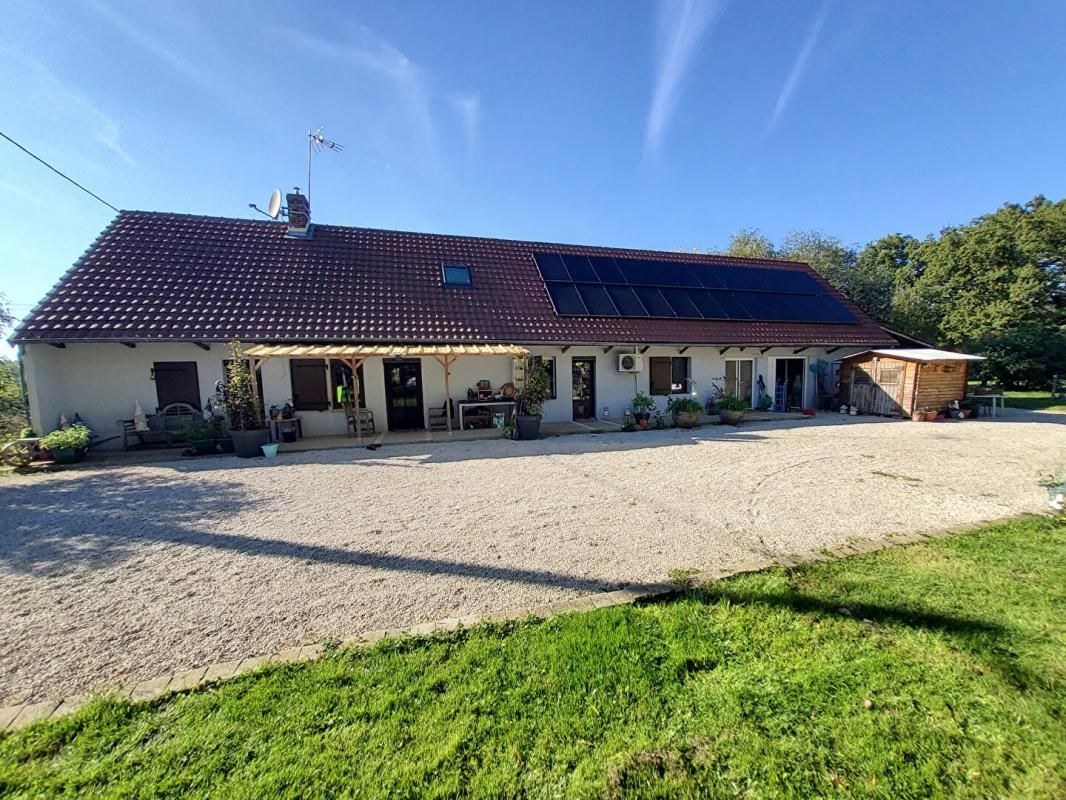 TOUTENANT Maison Toutenant 7 pièce(s) 190 m2 1