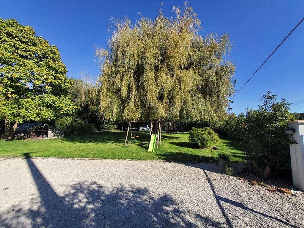 TOUTENANT Maison Toutenant 7 pièce(s) 190 m2 2