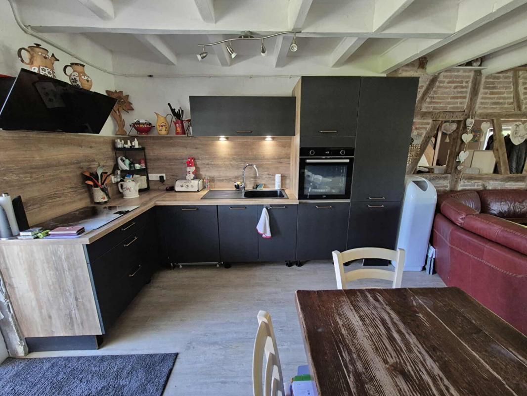 TOUTENANT Maison Toutenant 7 pièce(s) 190 m2 4