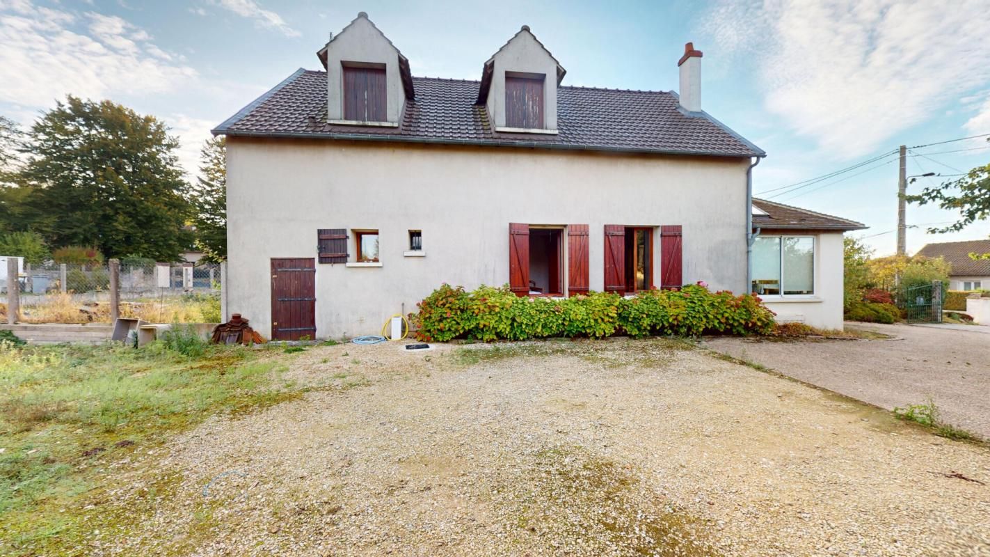ROZAY-EN-BRIE Maison 5 pièces avec terrain constructible 320 000 1