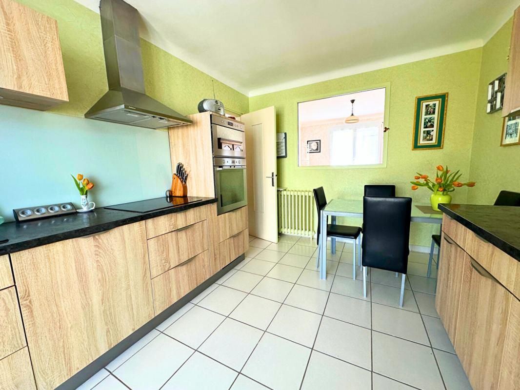 SAINTE-LUCE-SUR-LOIRE Maison  4 pièce(s) 94 m2 4