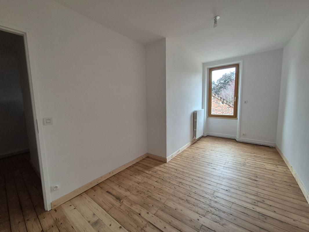 LA VILLE-AUX-CLERCS Maison  4 pièce(s) 101 m2 4