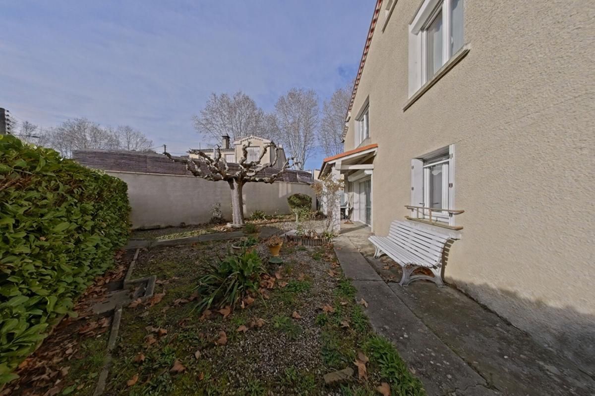 LIMOUX Maison 7 pièces 6 chambres Flassian 2