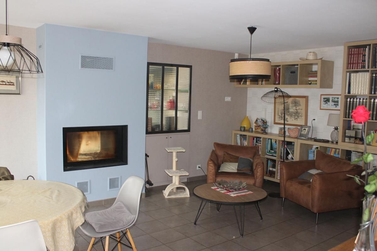 SAINT-BIHY Maison  7 pièce(s) 147 m2 1