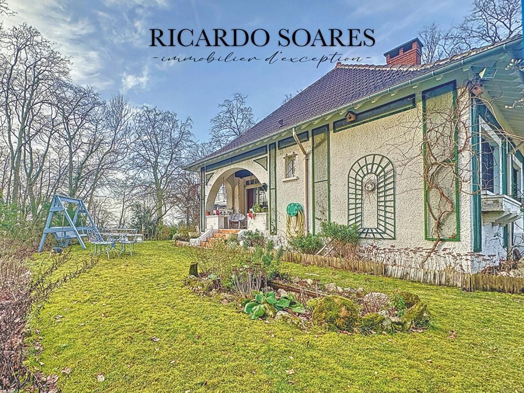 SENLIS MAISON FAMILIALE 306 m2 / 5 CHAMBRES / 3 CUISINES / 3 SALONS / GARAGE DOUBLE / TERRAIN 14 580 m2 1