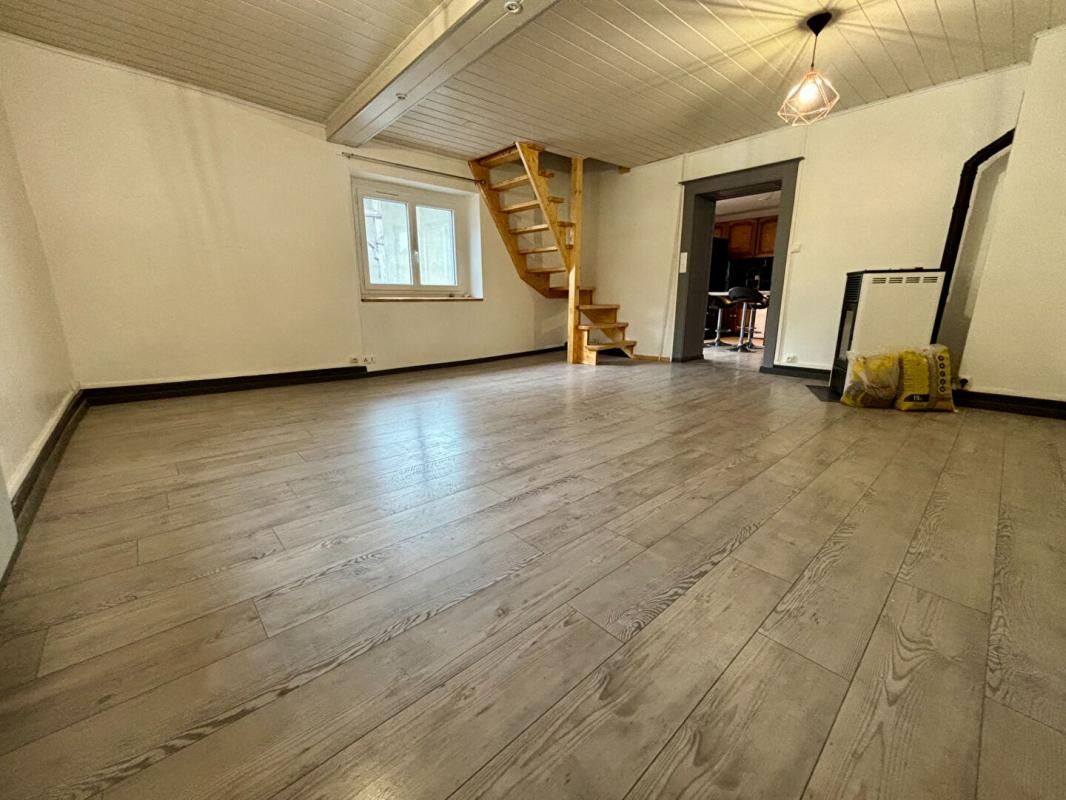 DRAILLANT DRAILLANT Maison 70 m2 Stationnements sous-sol comble aménageables (74550) 3
