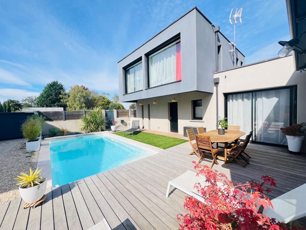 NANTES Maison moderne avec piscine 2