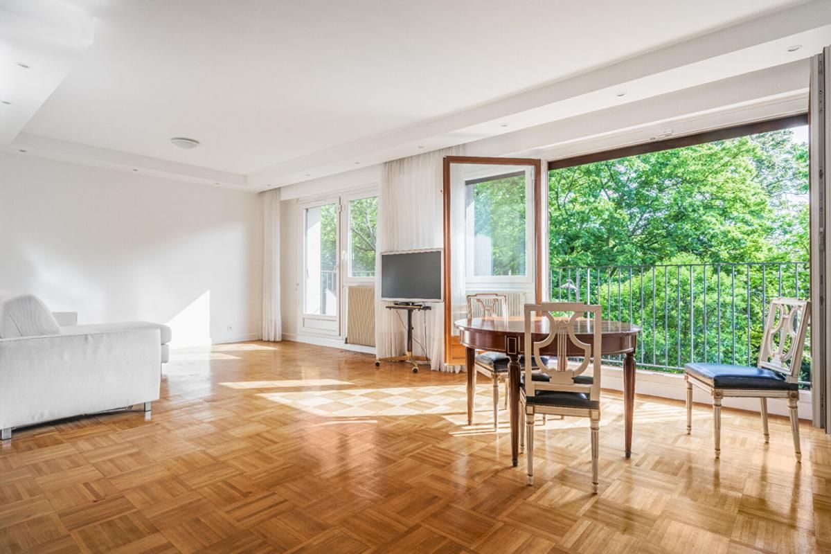 Buttes Chaumont Appartement  5 pièce(s) 120 m2