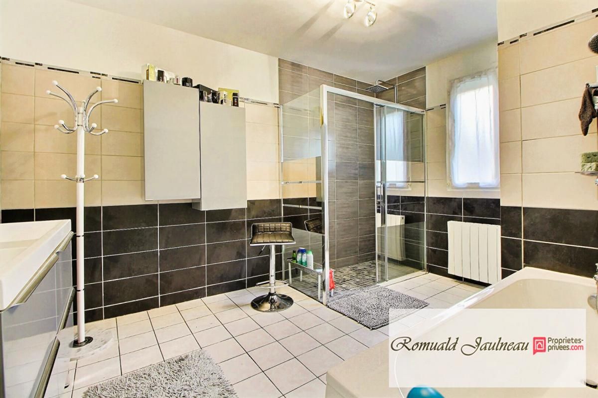 COURVILLE-SUR-EURE Maison sectuer de Courville Sur Eure 138 m2 4