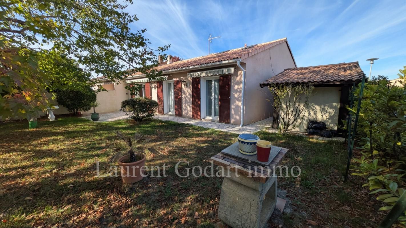 MERIGNAC Maison 4 pièces avec garage sur terrain de plus de 430m² 1