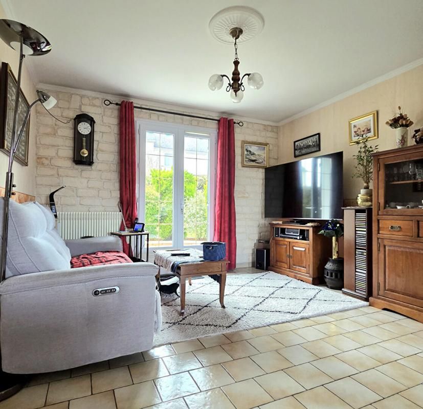 BOUCHEMAINE Maison 2