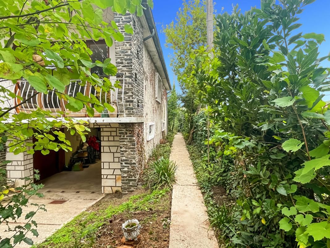 CHATEAUROUX Belle maison familiale lumineuse de 131 m² avec grand terrain à Châteauroux 3