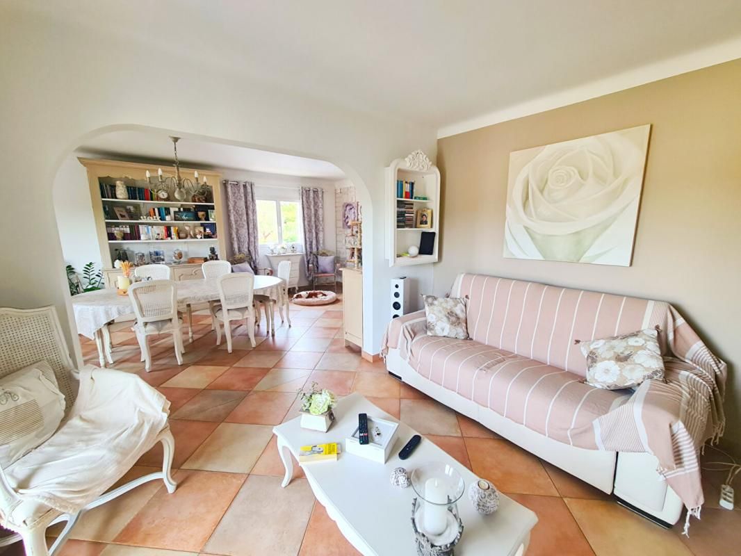 SANARY-SUR-MER VILLA SANARY- PROCHE COMMERCES A PIED 4