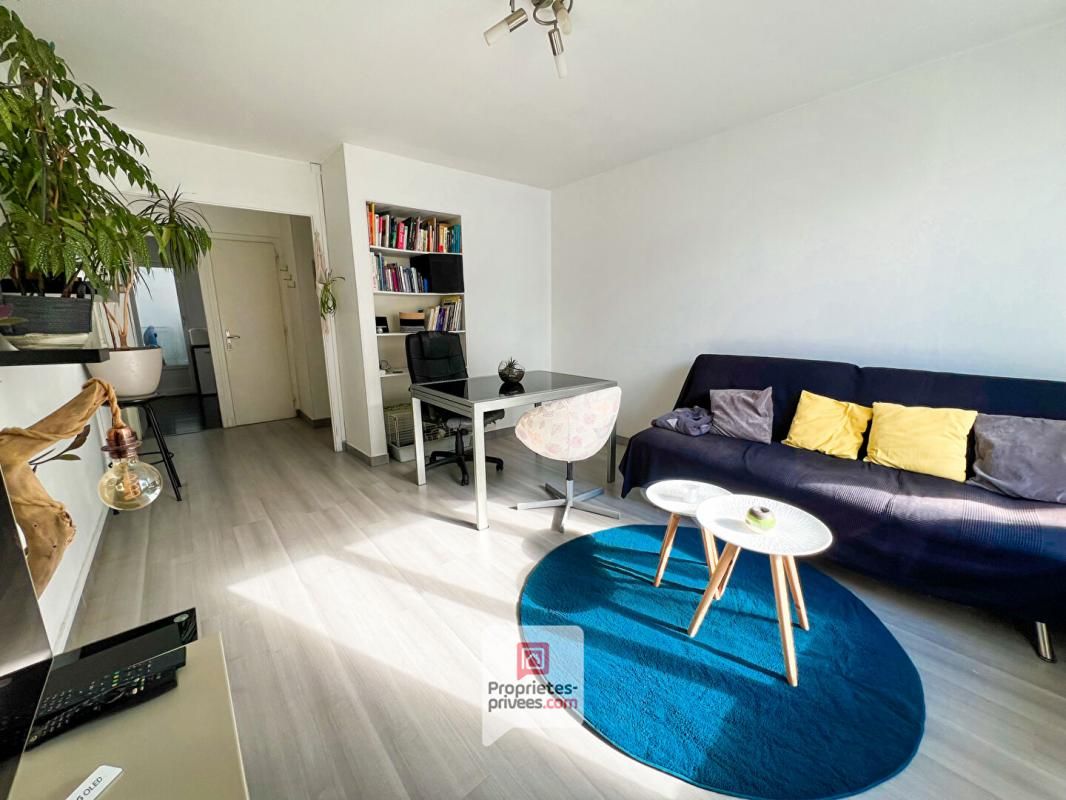 Appartement T3 avec balcon et cave - Grenoble (38) - Secteur Valmy / Palais des Sports