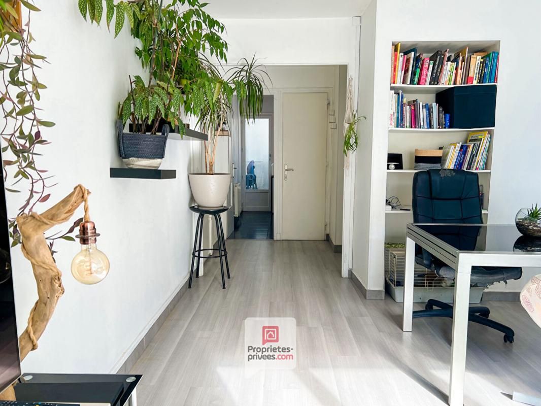 GRENOBLE Appartement T3 avec balcon et cave - Grenoble (38) - Secteur Valmy / Palais des Sports 2