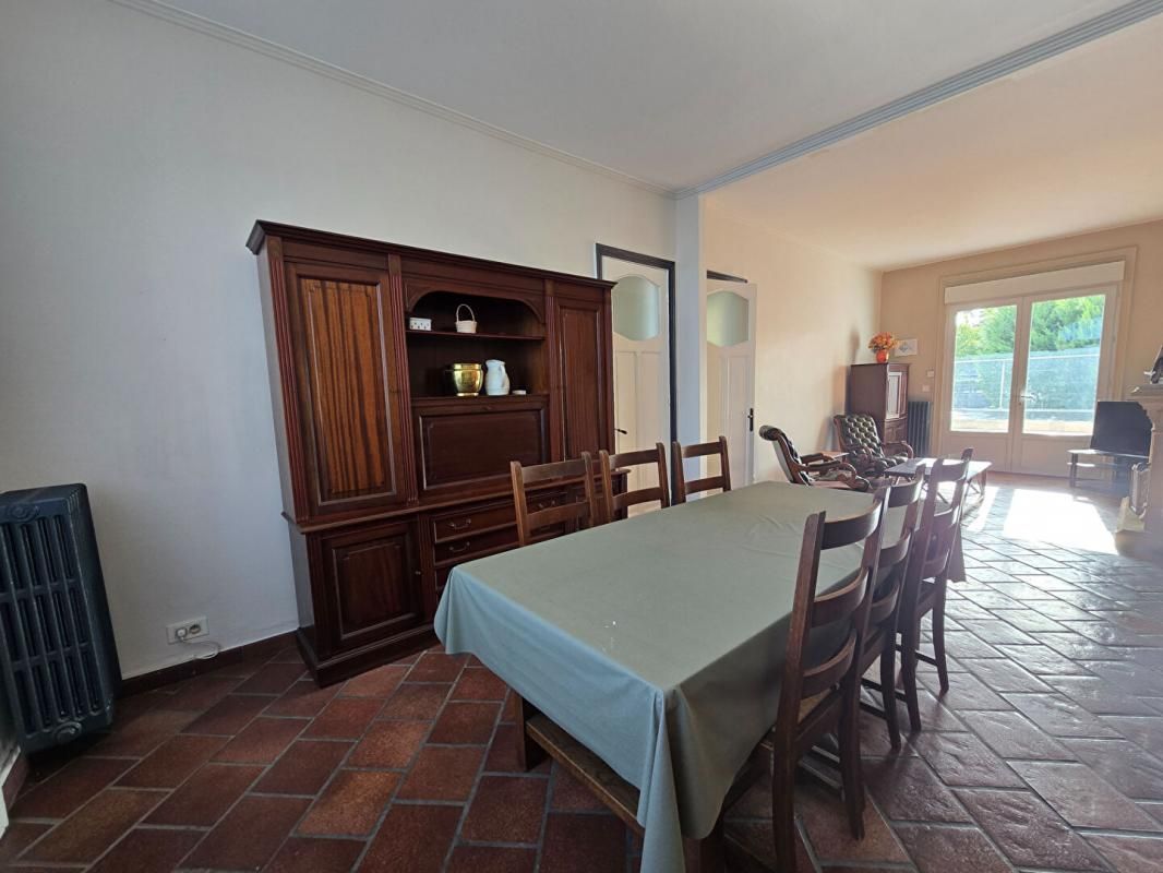 WATTRELOS Maison Wattrelos 8 pièces, 5 chambres, sous sol et jardin 165 m2 3
