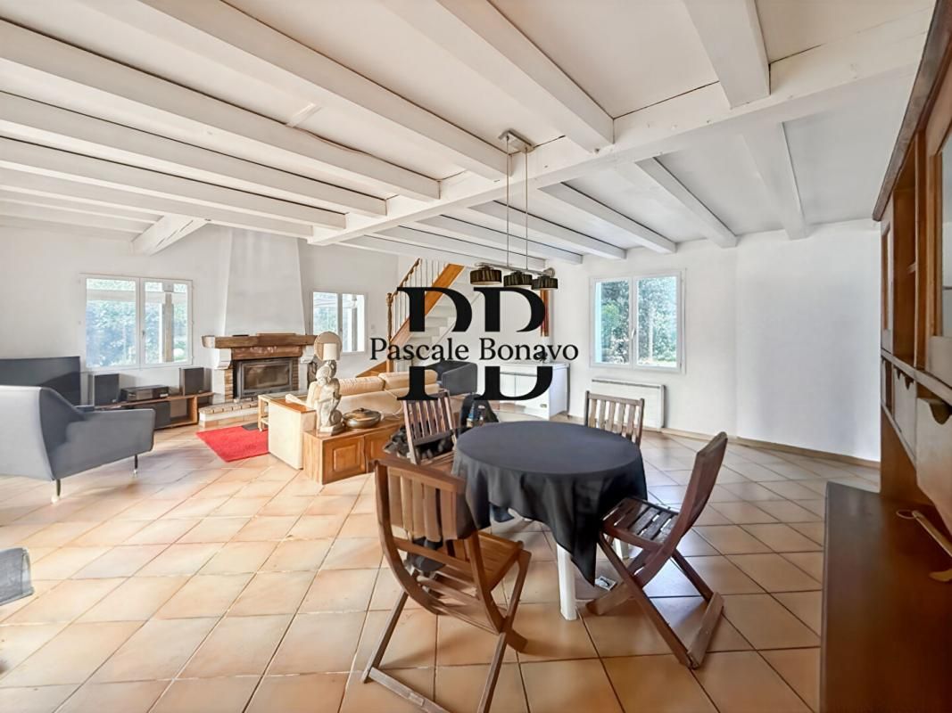 GAILLAN-EN-MEDOC Maison 5 pièces 140m2 - Piscine - Terrain 4100m2 2