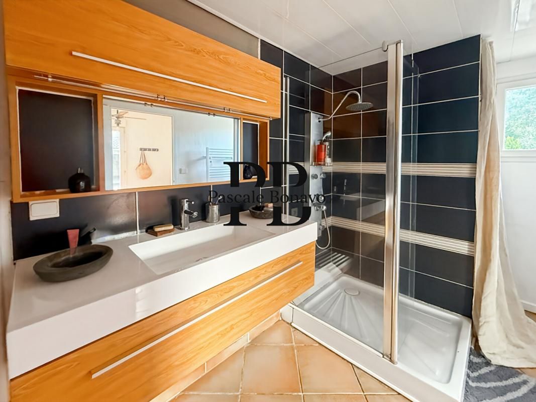 GAILLAN-EN-MEDOC Maison 5 pièces 140m2 - Piscine - Terrain 4100m2 4