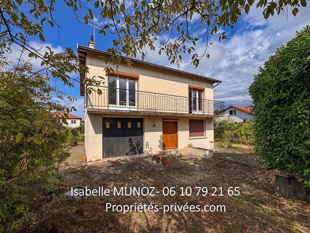COURNON-D'AUVERGNE Maison individuelle à Cournon D'Auvergne 5 pièce(s) 80 m2, 70m2 de dépendances sur  jardin 1