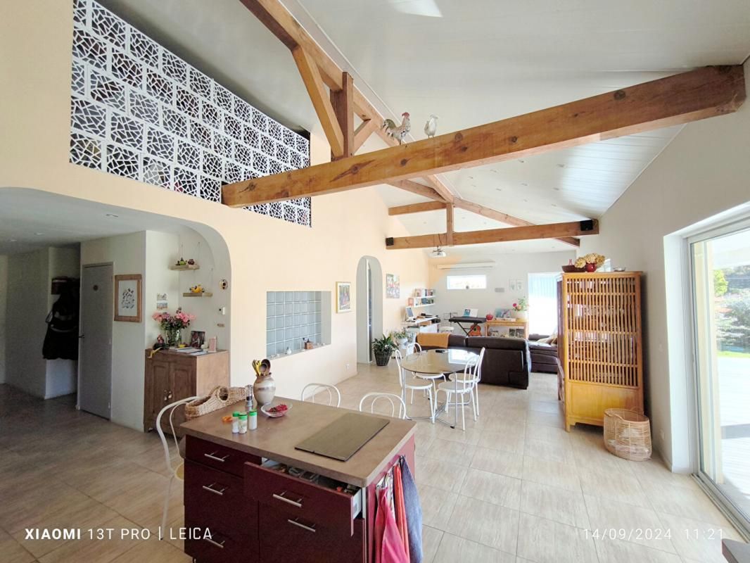 LAHOSSE Maison Lahosse 6 pièce(s) 169 m2 et terrain 1800 m2 3