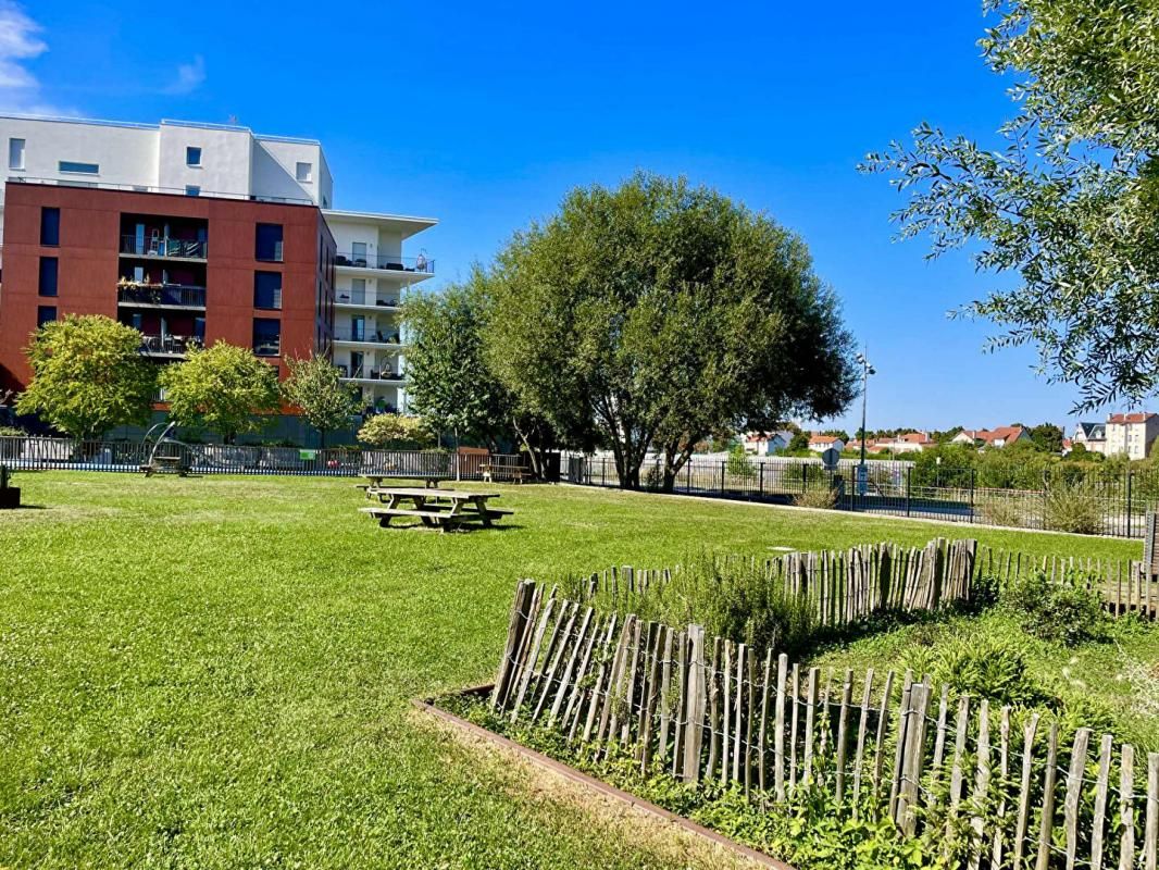 CHOISY-LE-ROI Appartement 3 pièce(s) 55 m2 2