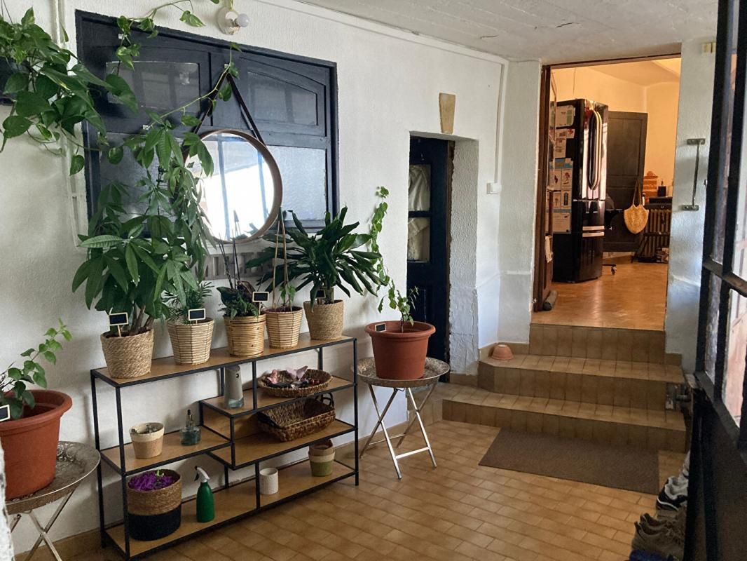 UZES Maison de village dans le triangle Uzes/Nîmes/Alès 10 pièce(s) 153,45 m2 3