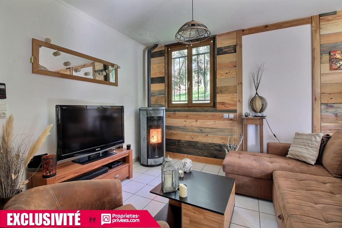 EXCLUSIVITE : Maison plain pied T7 -154m² - PISCINE - Terrain de 4000m² / 5 chambres+1 bureau  / MALEMORT