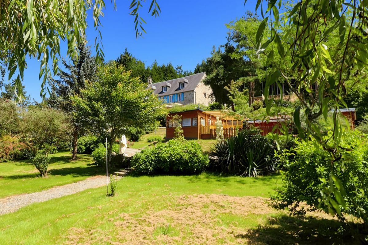 JUVIGNY-LE-TERTRE propriété  de charme avec dépendances 12 pièce(s) 262 m2 2