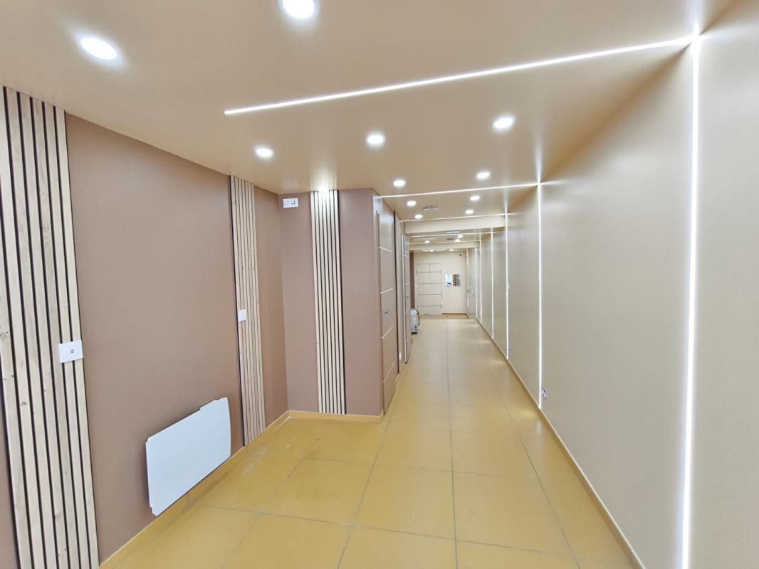 CLERMONT SAINT JUST EN CHAUSSEE - CESSION DE BAIL, Local commercial + Appartement F2 2