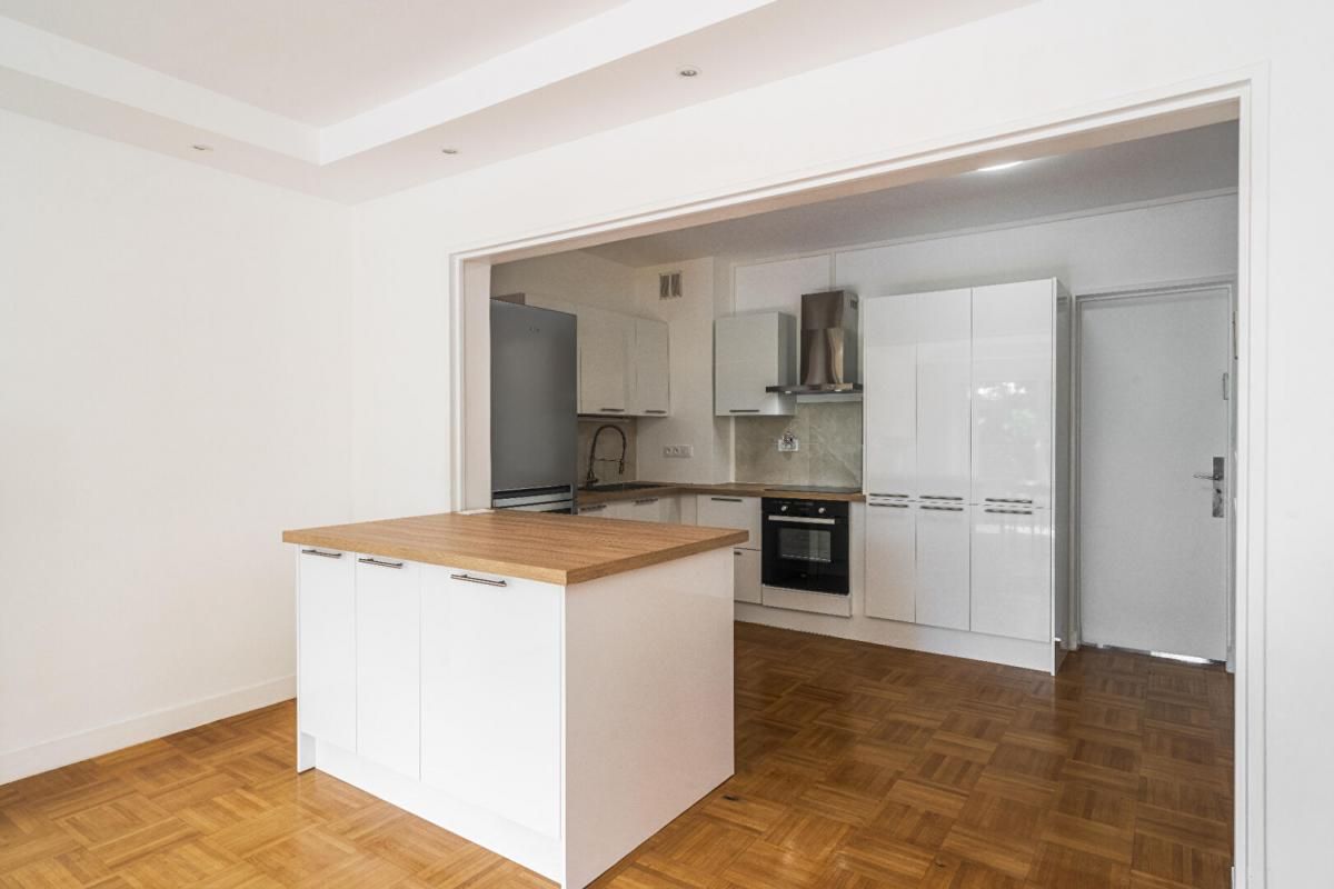 PARIS-19E-ARRONDISSEMENT Buttes Chaumont Appartement  5 pièce(s) 116 m2 4
