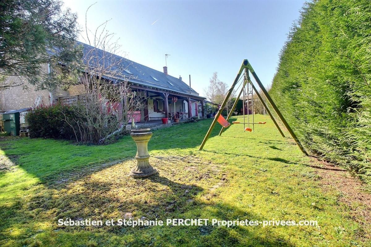 VILLAMPUY Longère Villampuy 3 chambres 143 m2 1