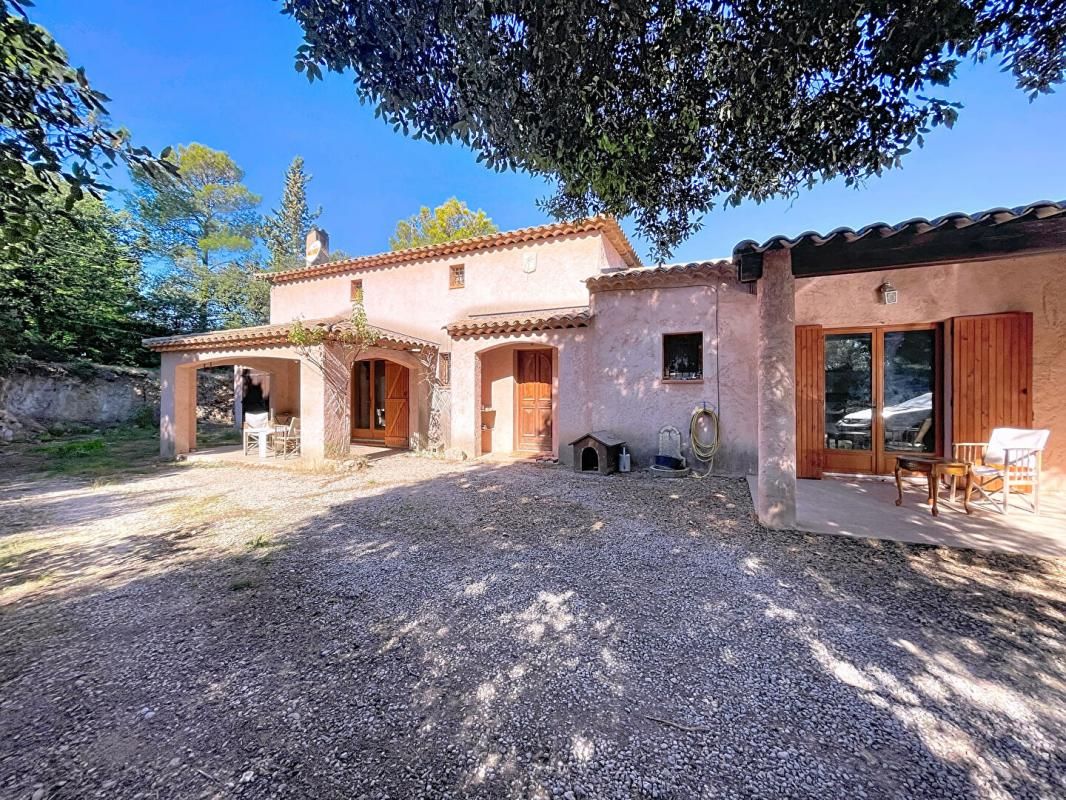 LE THORONET Maison 4 chambres + garage + 6483m2 de terrain 1