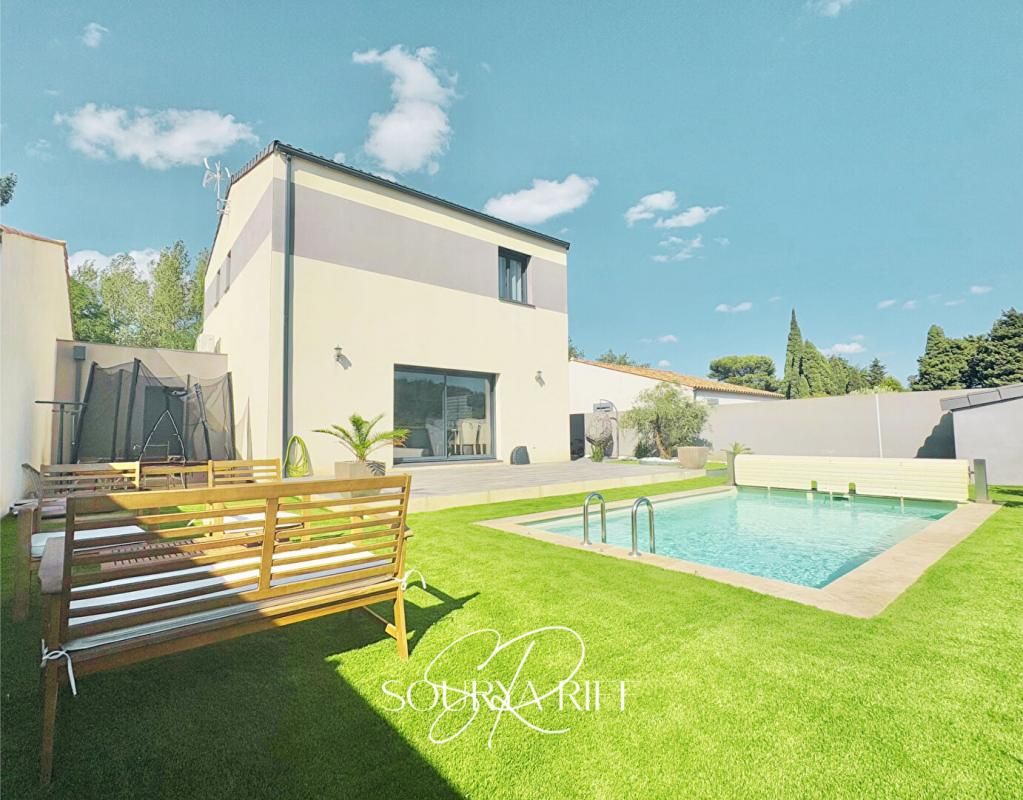 Maison familiale avec piscine proche de Carcassonne d'environ 132M2