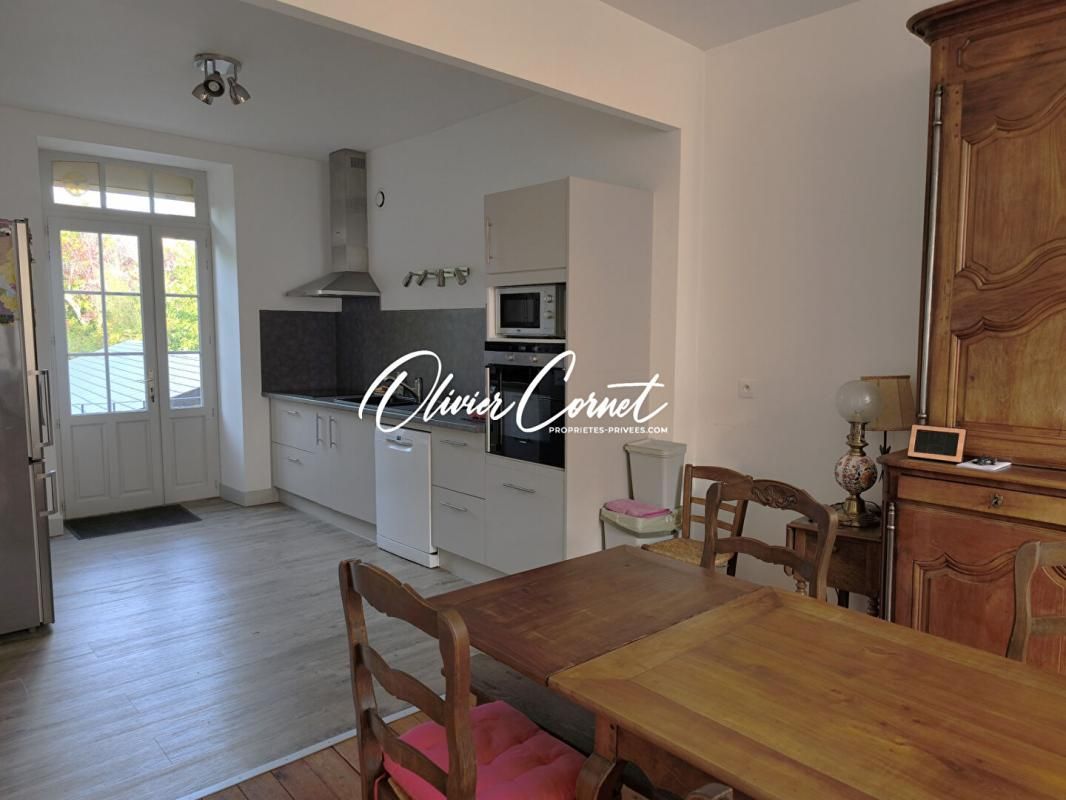 NOGENT-LE-ROTROU Maison Nogent Le Rotrou 7 pièces centre-ville 4