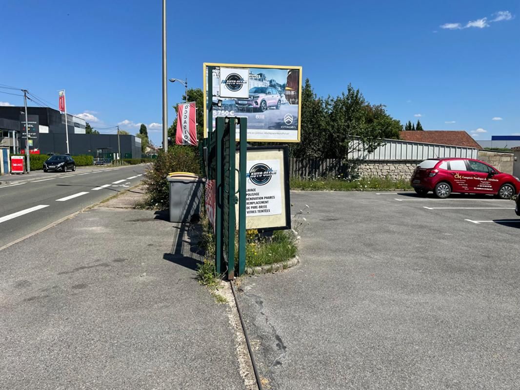 PONT-SAINTE-MAXENCE PONT SAINTE MAXENCE - LOCAL D'ACTIVITE 100 m² 2